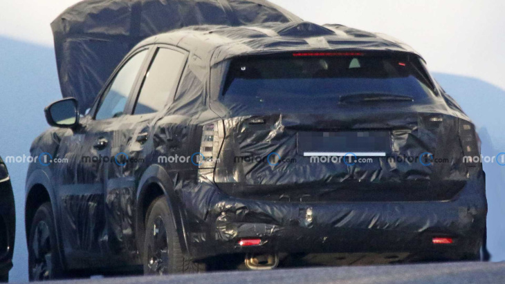 Le nouveau prototype du Nissan Juke aperçu sous un camouflage