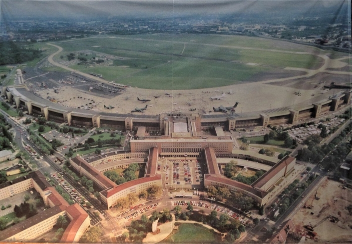 Tempelhof : de l'aéroport mégalo à la course auto