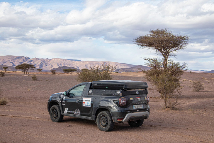 android, on a testé notre dacia duster 4x4 pick-up sur le rallye duster maroc challenge !