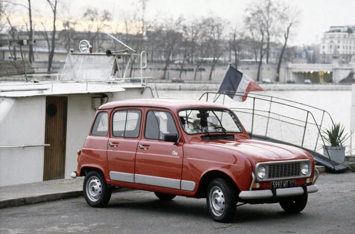 Renault R4 : une voiture culte qui traverse les générations