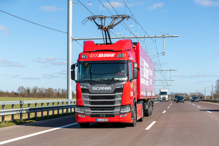 Des autoroutes à caténaires pour camions électriques en France ?
