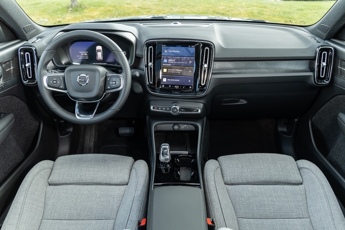 Essai - Volvo XC40 Recharge (2023) : une nouvelle batterie et une transmission aux roues arrière !