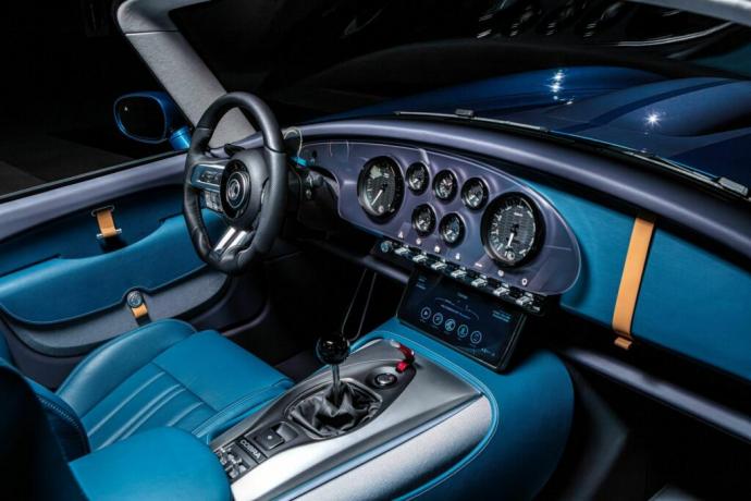 Nouvelle AC Cobra GT Roadster : 660 chevaux modernes mais un look classique