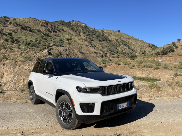 grand cherokee 5, jeep, grand cherokee, android, essai - jeep grand cherokee 4xe (2023) : l'indien d'amérique passe à l'hybride !