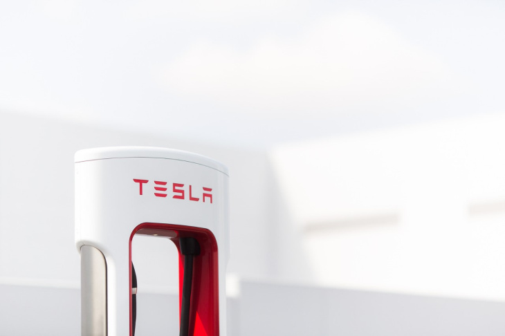 Tesla. Trois ans de Superchargeurs gratuits pour les Model S et Model X