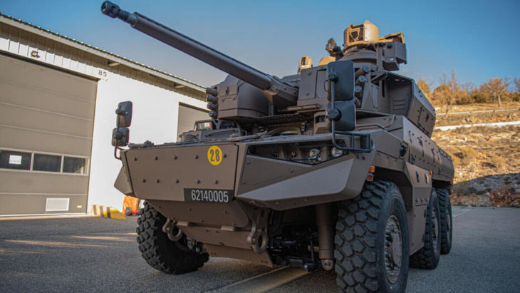 La France prévoit de commander 130 blindés Jaguar et Griffon pour remplacer ceux cédés à l’Ukraine
