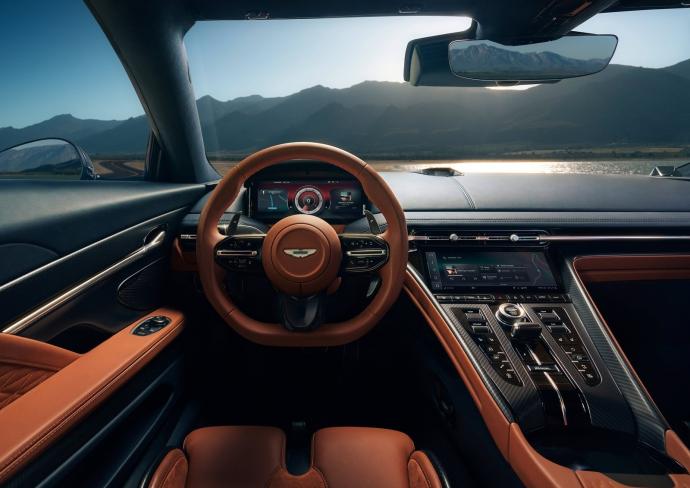 Aston Martin DB12 (2023) : fusion parfaite de puissance et d'élégance