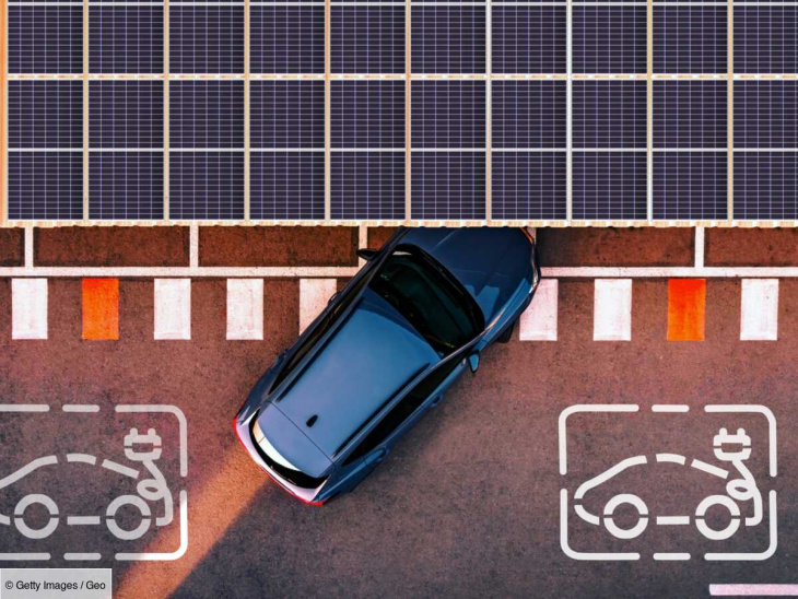 voitures électriques : que renferment leur batterie et quel futur leur réserve-t-on ?