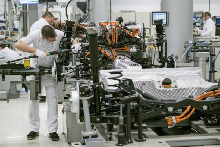 VW réduit sa production de voitures électriques : 