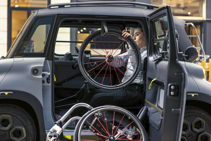 concept car citroën,  nouveauté automobile,  photos officielles,  citroen, citroën ami for all (2023). le quadricycle utilisable avec un fauteuil roulant