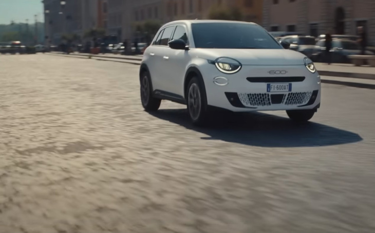 VIDEO – La Fiat 600 déjà dévoilée dans une vidéo officielle par accident ?