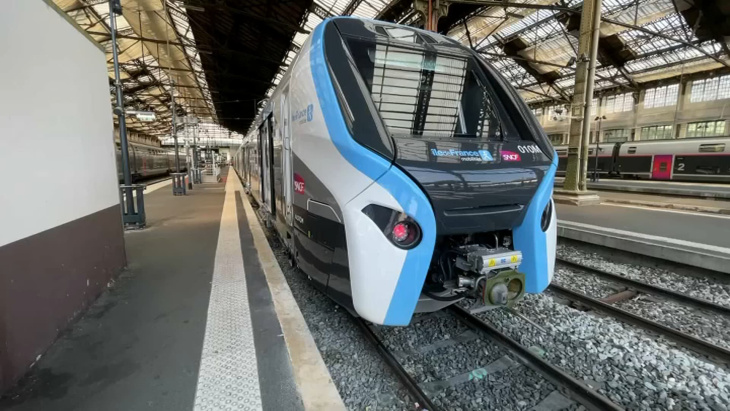 Ile-de-France: les nouvelles rames des RER D et RER E en phase de test avant leur mise en service