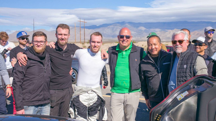 La Koenigsegg Regera bat un record de la Rimac Nevera