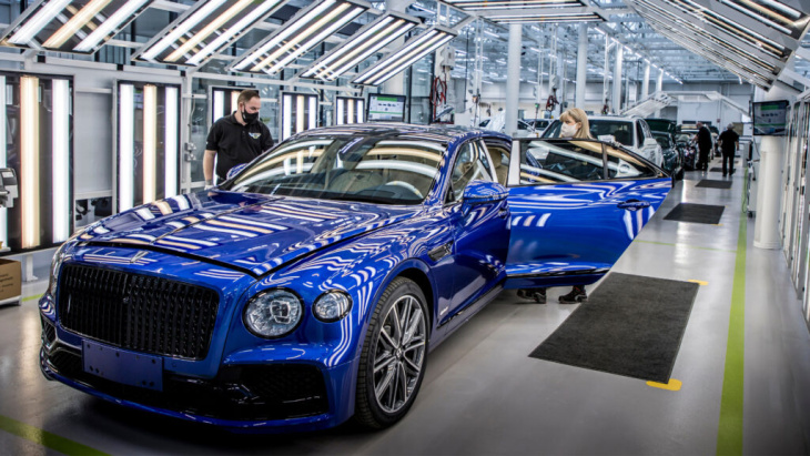 La première voiture électrique Bentley pourra se conduire sans les mains : que sait-on de la technologie Mobileye ?