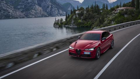 Alfa Romeo Giulia Quadrifoglio: Nouveau regard, plus de chevaux