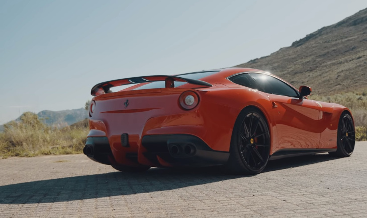 VIDEO – Vous allez frissonner en écoutant cette Ferrari F12 N-Largo Novitec faire hurler son V12