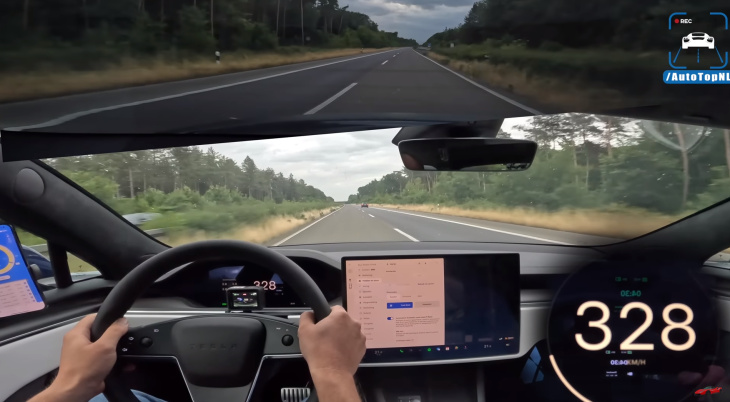 VIDEO – Quand la Tesla Model S Plaid bloque son compteur sur l’autobahn