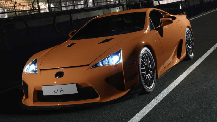 Le propriétaire d'un concession Toyota a été contraint d'acheter une Lexus LFA