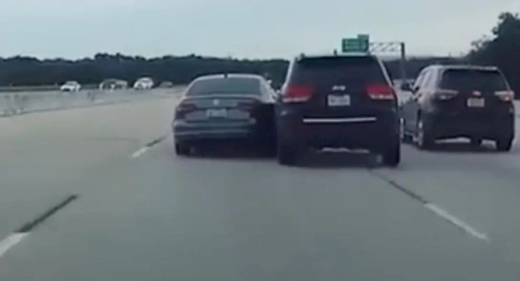 VIDEO – Une Jeep dévie de sa trajectoire, l'enfer sur l’autoroute