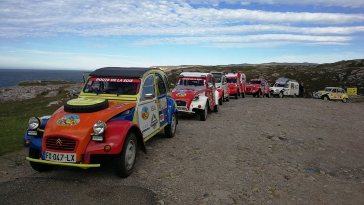 De l’Europe à la Mongolie en Citroën 2CV, la folle aventure de quelques passionnés