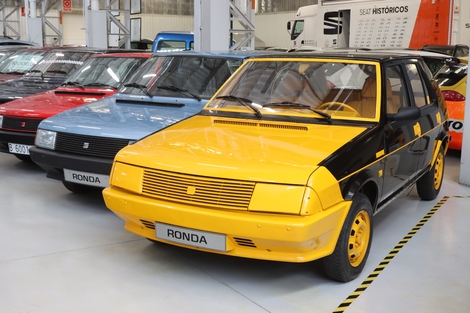 Présente au procès entre Fiat et Seat, cette Ronda présentait en jaune toutes les pièces spécifiques au modèle espagnol pour démonter l'accusation de plagiat.