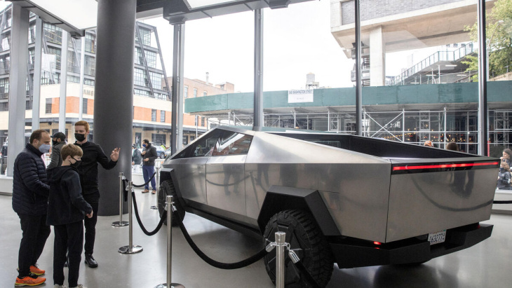 Un premier pick-up Cybertruck sort des usines de Tesla, quatre ans après sa présentation