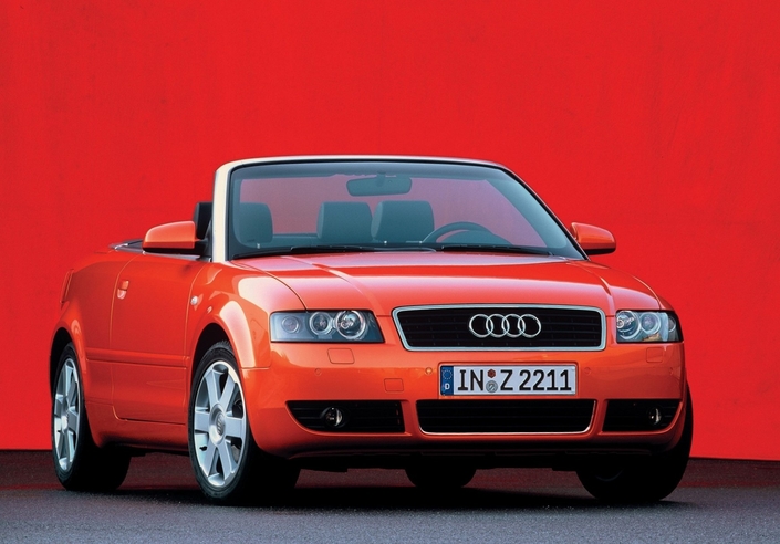 Les années n'ont pas tellement de prise sur la distinction de l'Audi A4 Cabriolet, présentée fin 2001 au salon de Francfort.
