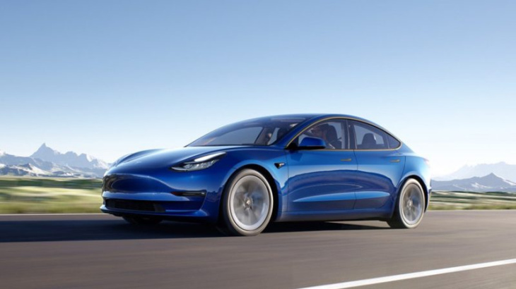 Une Tesla Model 3 pas loin des 30 000 € ? Elon Musk donne une piste