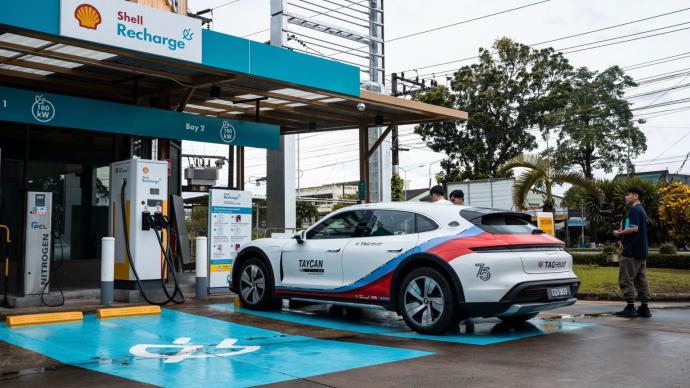 La Porsche Taycan réalise le trajet électrique le plus rapide de Thaïlande à Singapour