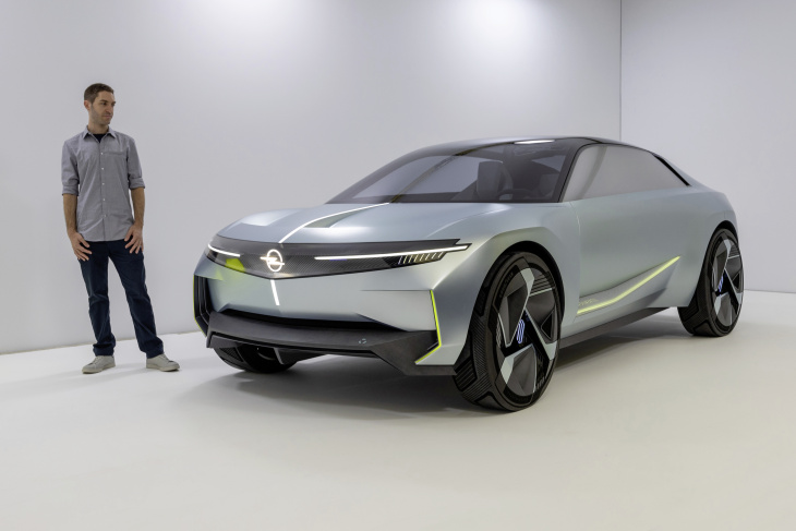Opel Experimental (2023). Notre vidéo du concept de la Manta électrique