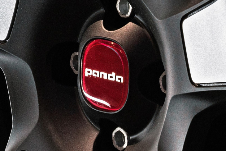 Fiat Panda (2024). Moins de 25 000 € en électrique comme la Citroën C3