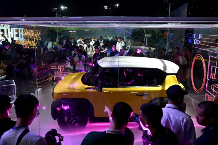 vinfast, constructeur vietnamien de voitures électriques, entre en trombe à la bourse de new york