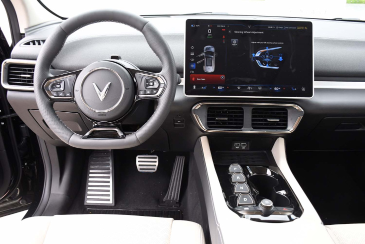 vinfast vf9 electric vus offre une autonomie de 530 kilomètres, pour un prix de départ de 83 000 usd