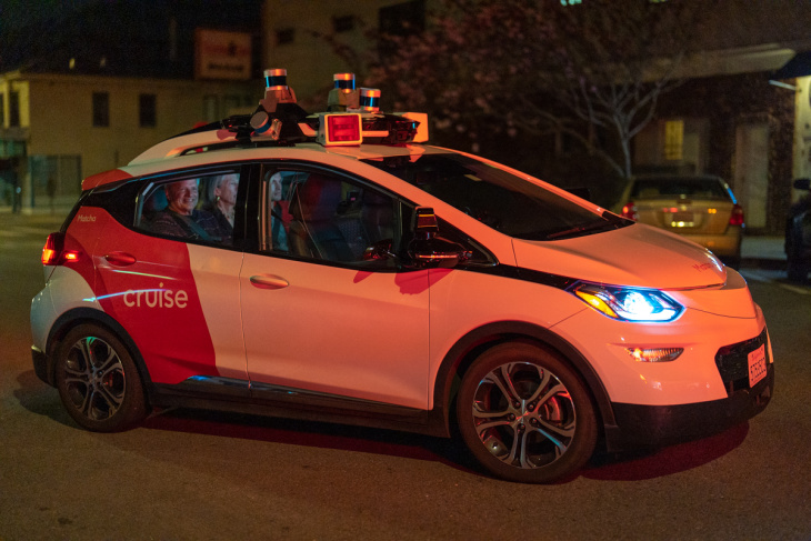 Après un nouvel accident, General Motors doit réduire de moitié sa flotte de taxis autonomes à San Francisco
