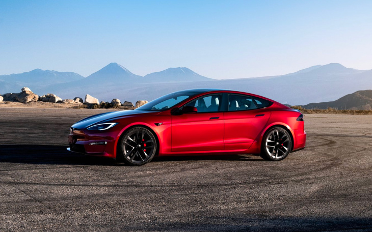 Tesla Model 3 : voici les 1res photos officielles volées du nouveau design