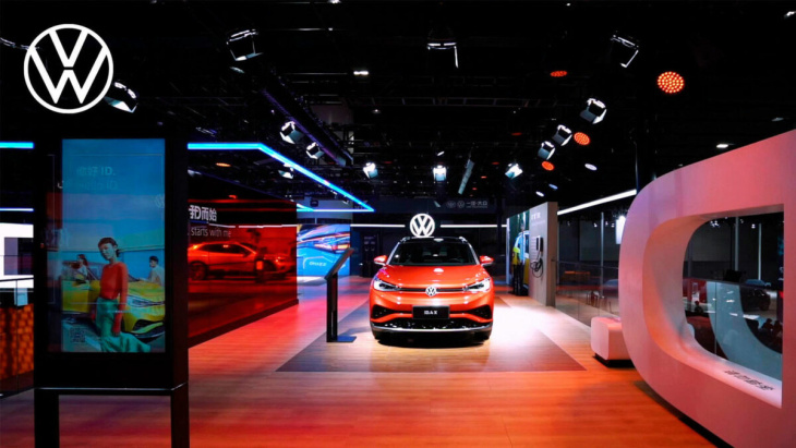 Pourquoi le groupe Volkswagen cherche-t-il absolument à investir dans le chinois Xpeng ?