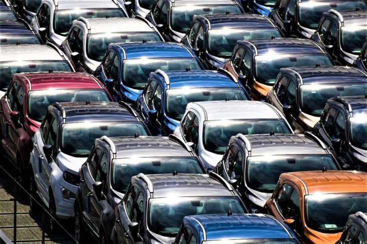 baromètre des ventes, les prix élevés n'altèrent pas le marché auto  
