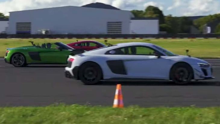L'Audi R8 GT participe à des départs arrêtés face à l'Audi R8 Performance Spyder et la R8 Performance.