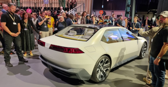conceptcar, design, voiture électrique, futur, neue klasse : la bmw série 3 électrique du futur