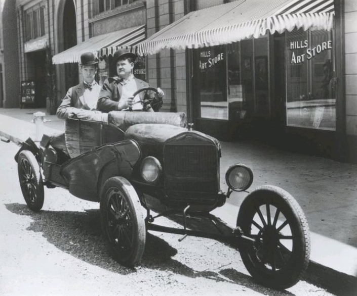 Quand Laurel & Hardy prennent le volant, c'est en Ford T forcément.