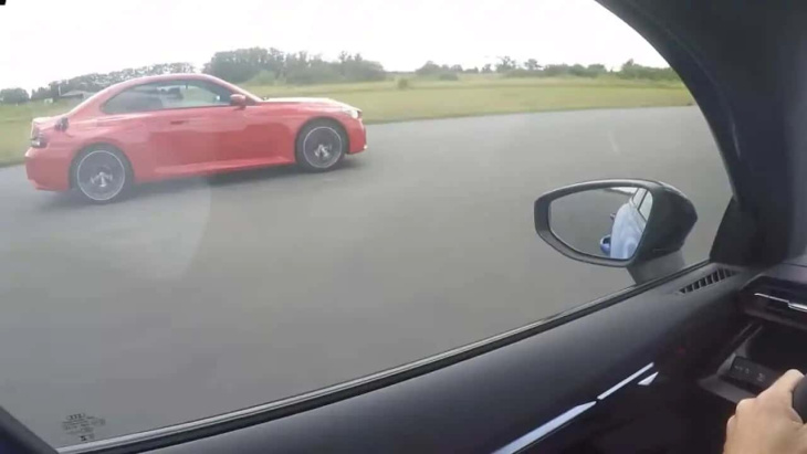 La BMW M2 affronte l’Audi RS3 dans une course en ligne droite