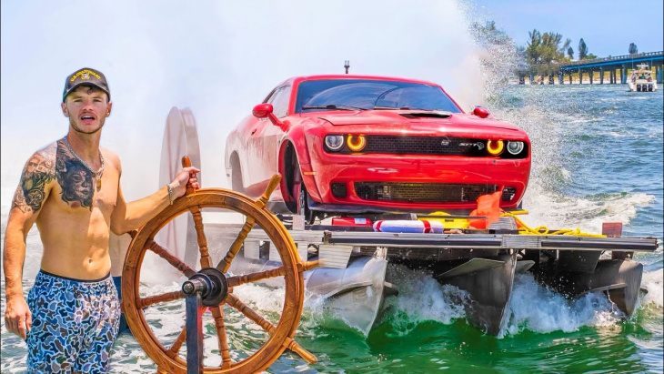 VIDEO - Il transforme sa Dodge Challenger Hellcat en bateau pour le meilleur et le pire