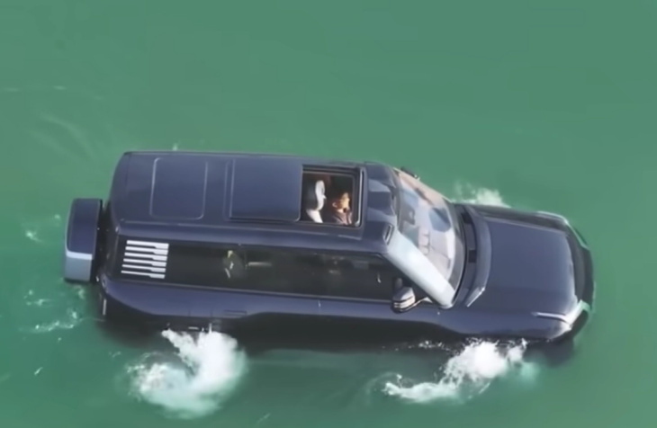 BYD lance un SUV de luxe amphibie !