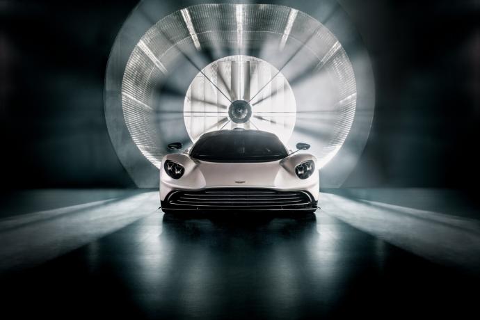 Aston Martin Valhalla (2024) : avec un V8 bi-turbo hybride de 1012 ch !