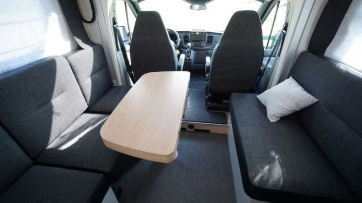 android, essai du nouveau camping-car bavaria qwest q696g sur ford transit 170ch