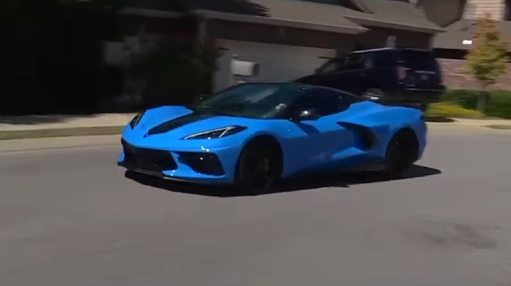 VIDEO - Quand le voiturier s'amuse avec la Corvette d'un client sans savoir qu'il est filmé