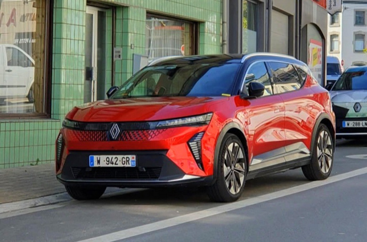 Le nouveau Renault Scénic électrique déjà dans la rue