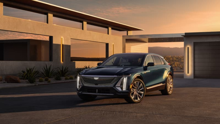 Cadillac fait son retour en Europe avec un SUV électrique