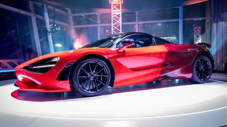 McLaren inaugure un immense showroom à Dubaï