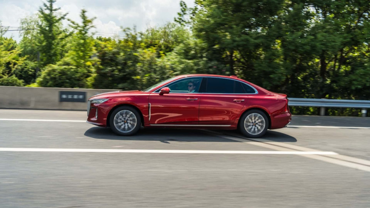 Le Hongqi H5 sera la concurrente chinoise de la BMW Série 5